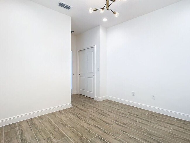 Building Photo - Gorgeous 3/2 Modern Home with a 2 Car Gara...
