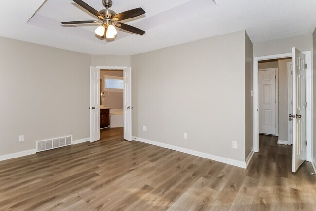 Building Photo - 2960 Woodland Ash Cove