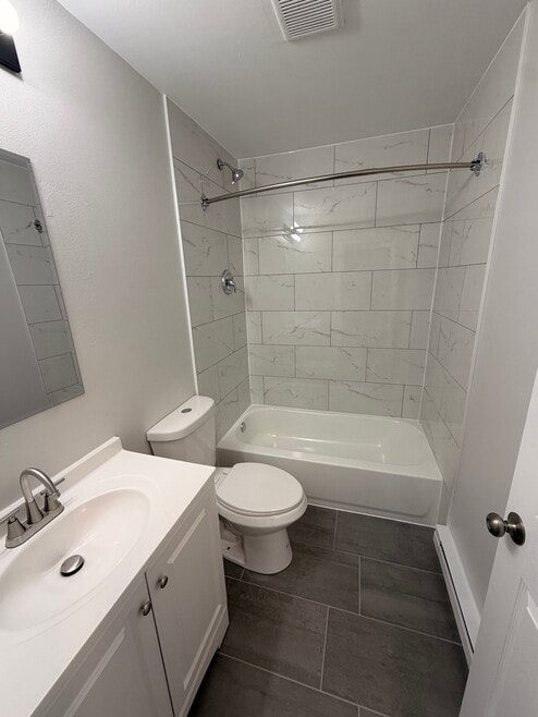 Building Photo - 138 Flintridge Dr