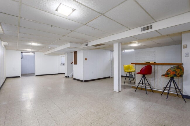 Building Photo - 8261 Gerald Ave