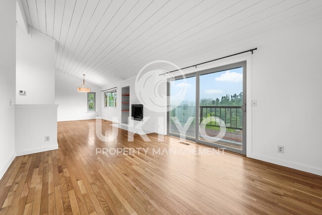 Building Photo - 8655 Skyline Blvd