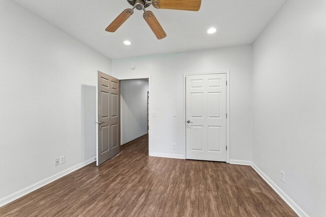 Building Photo - 4 Bedroom Elkhorn Ranch!