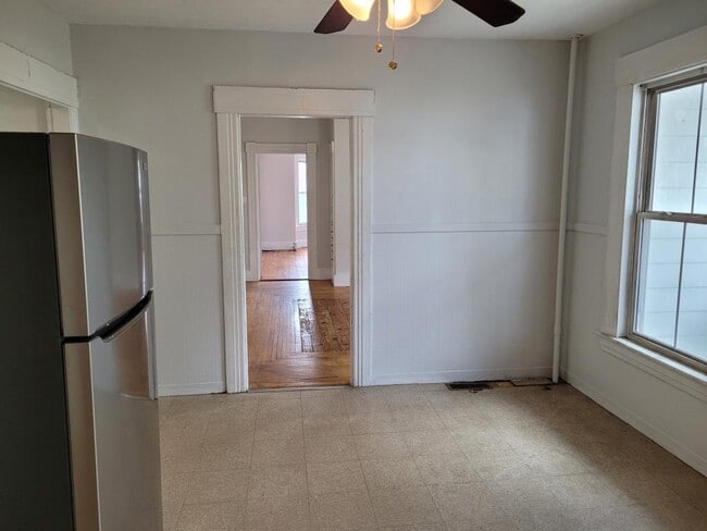 Building Photo - 248 Prospect St