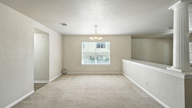 Building Photo - 4527 Summer Fall