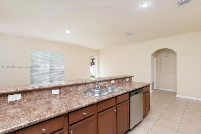 Building Photo - 9036 SW 170th Pl