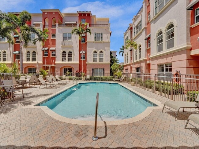 Building Photo - 1033 NE 17th Way