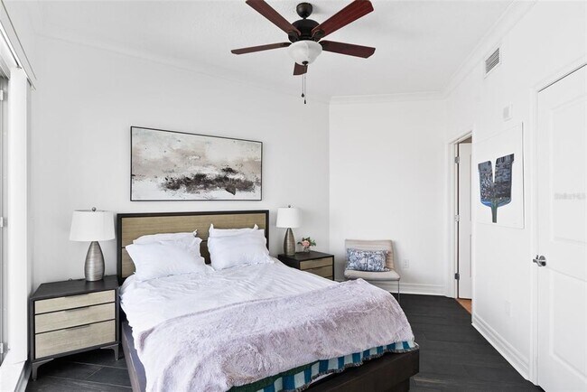 Building Photo - 1209 E Cumberland Ave