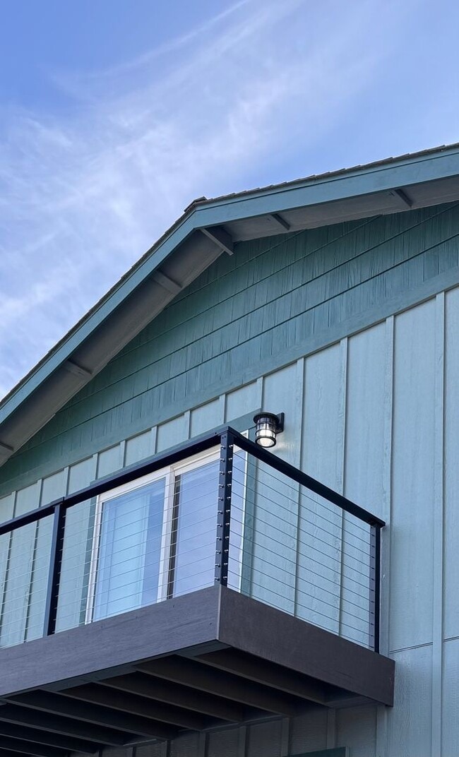 Building Photo - New ADU style apartment  in NE Bend