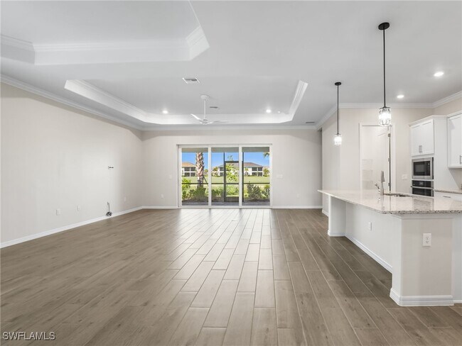 Building Photo - 15904 Sugar Hl Dr