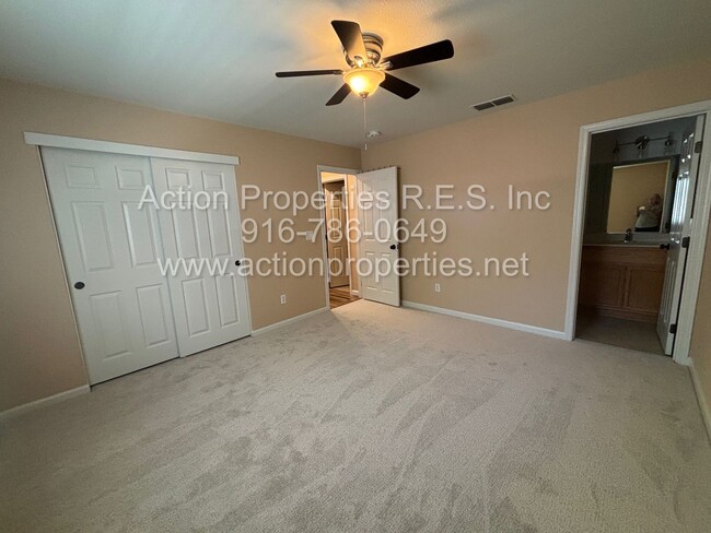 Building Photo - West Roseville LongMeadow 2 Gated, Single ...