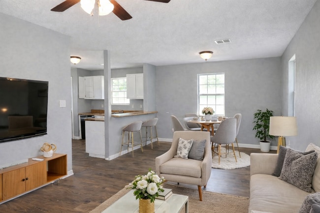 Building Photo - 7202 Gabriel Ln