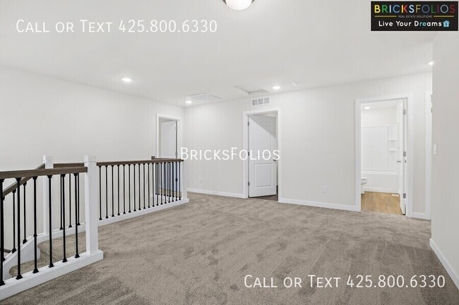 Building Photo - 5035 86th Ave NE