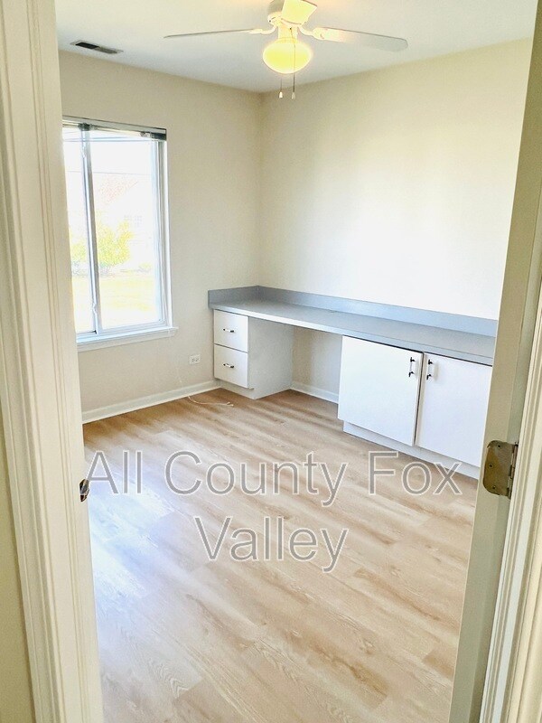 Building Photo - 2842 Cedar Glade Dr