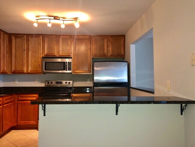 Building Photo - Very Spacious 2bd/2ba Condo in Brookhaven ...