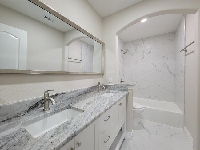 Building Photo - 21422 Beverly Chase Dr