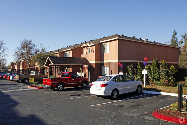 Building Photo - Mesa Verde Apartments