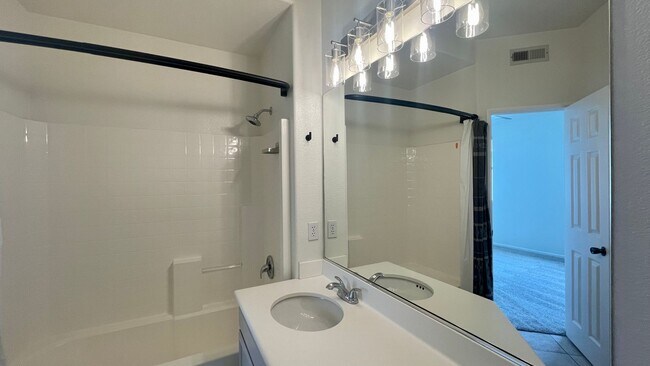 Building Photo - Impressive 2 Story, 2 Bedroom 2.5 Bath tow...