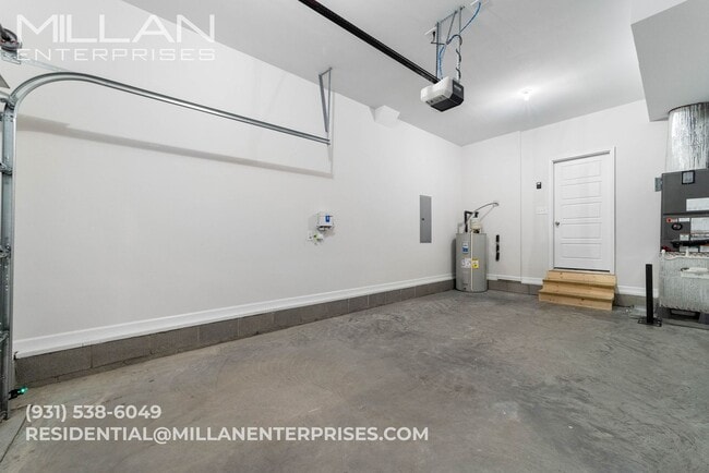 Building Photo - Spacious & Updated 3/2.5 Home Near Fort Ca...