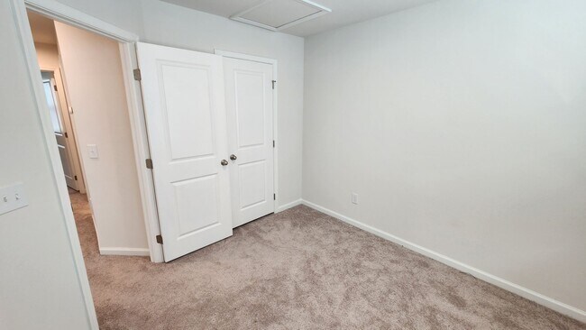 Building Photo - Simpsonville - Baldwin Ridge - Convenientl...