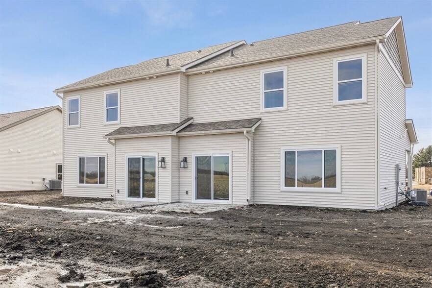 Building Photo - 915 Henryson St