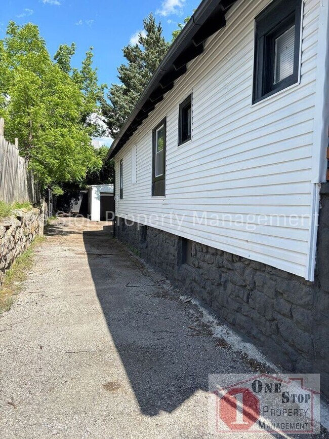 Building Photo - Beautiful 4 Bedroom 1 Bathroom Home in Kan...