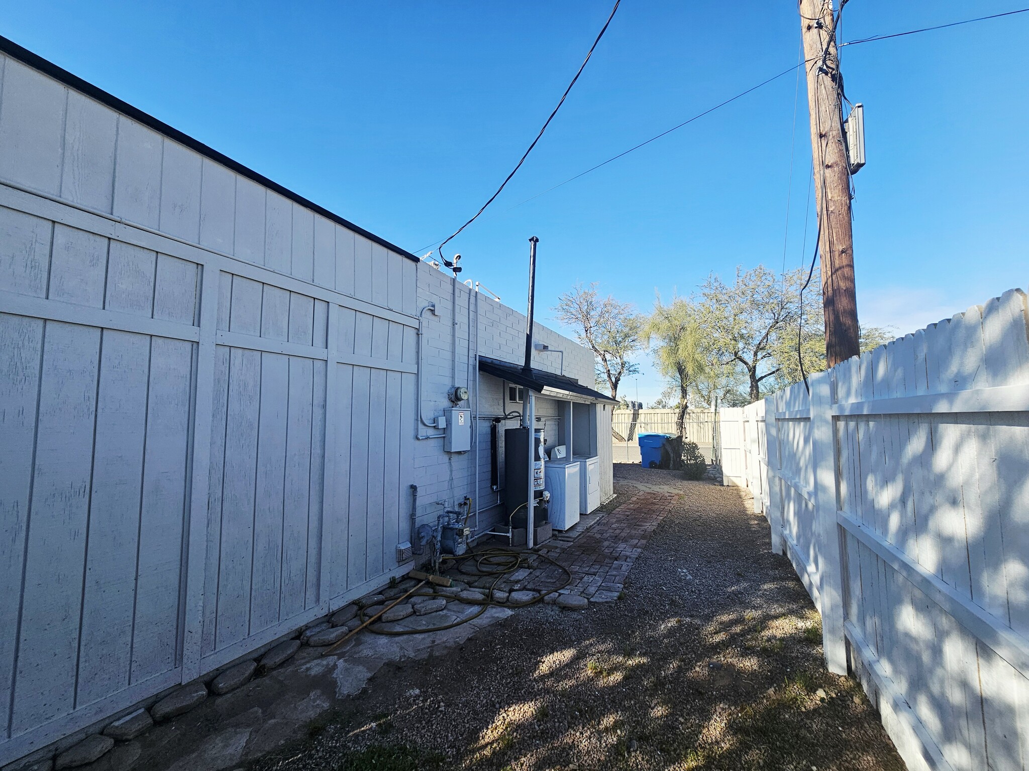 Building Photo - 1731 E Moreland St