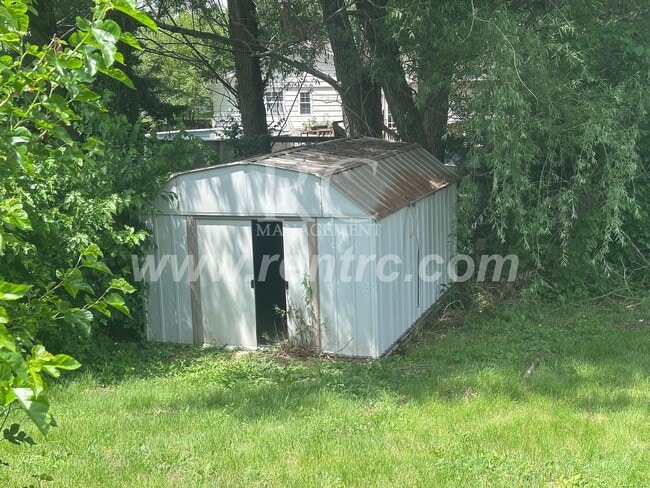 Building Photo - 917 Timberline-