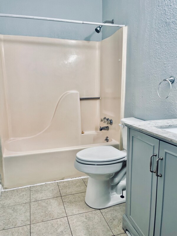 Building Photo - 1006 New St