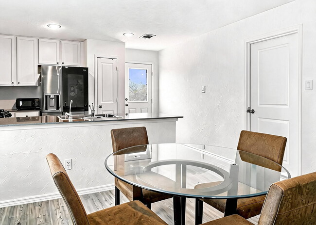 Building Photo - 3 Bedroom Home in Grace Valley