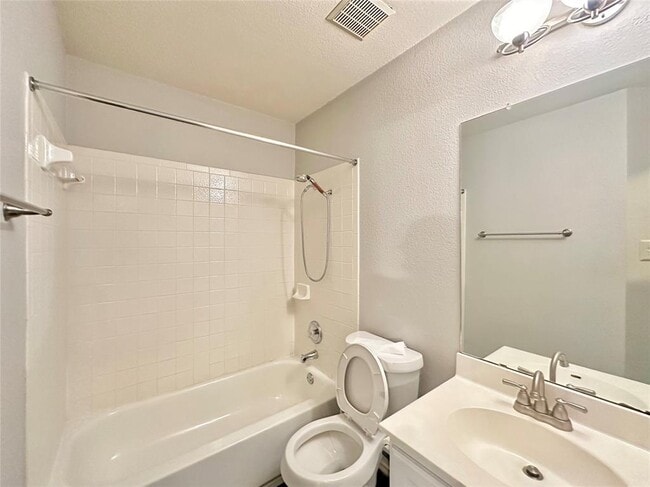 Building Photo - 14604 Ballycastle Trail