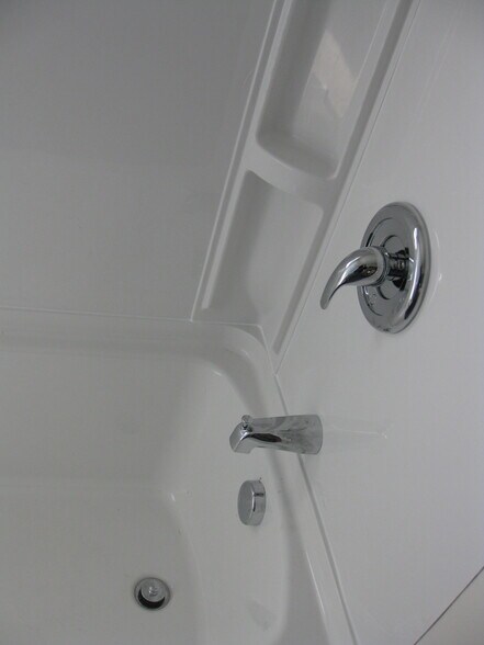 New bathtub and fixtures - 369 Front St