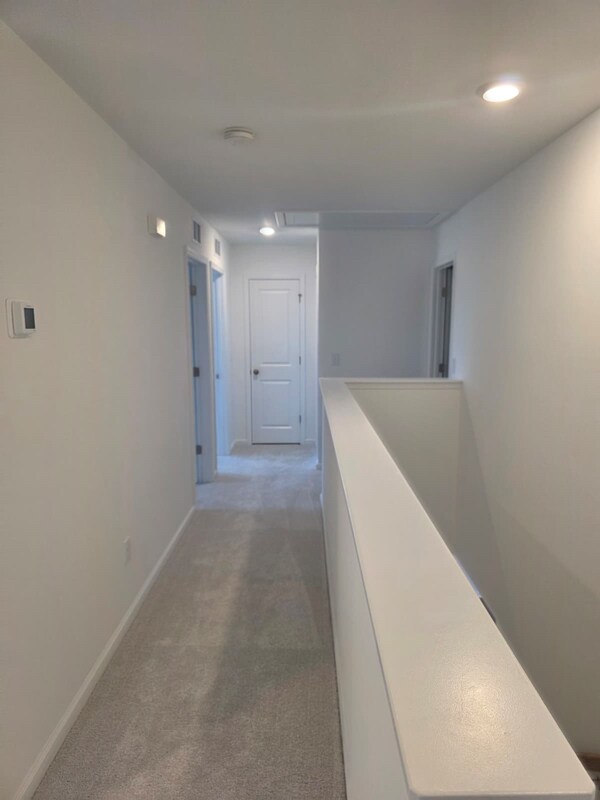 Building Photo - 528 Venetian Dr