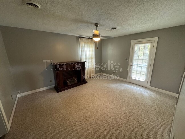 Building Photo - 1508 Treetop Ln