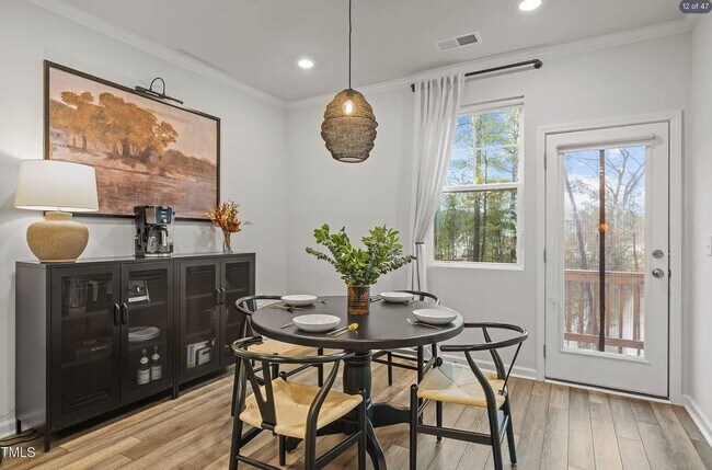 Building Photo - 1052 Shoreside Dr