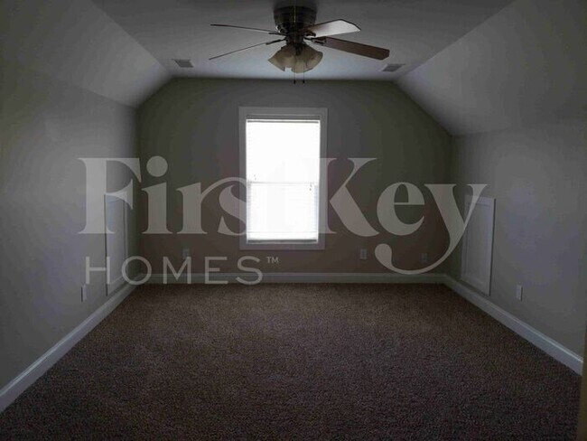 Building Photo - 108 Scrapbook Ln