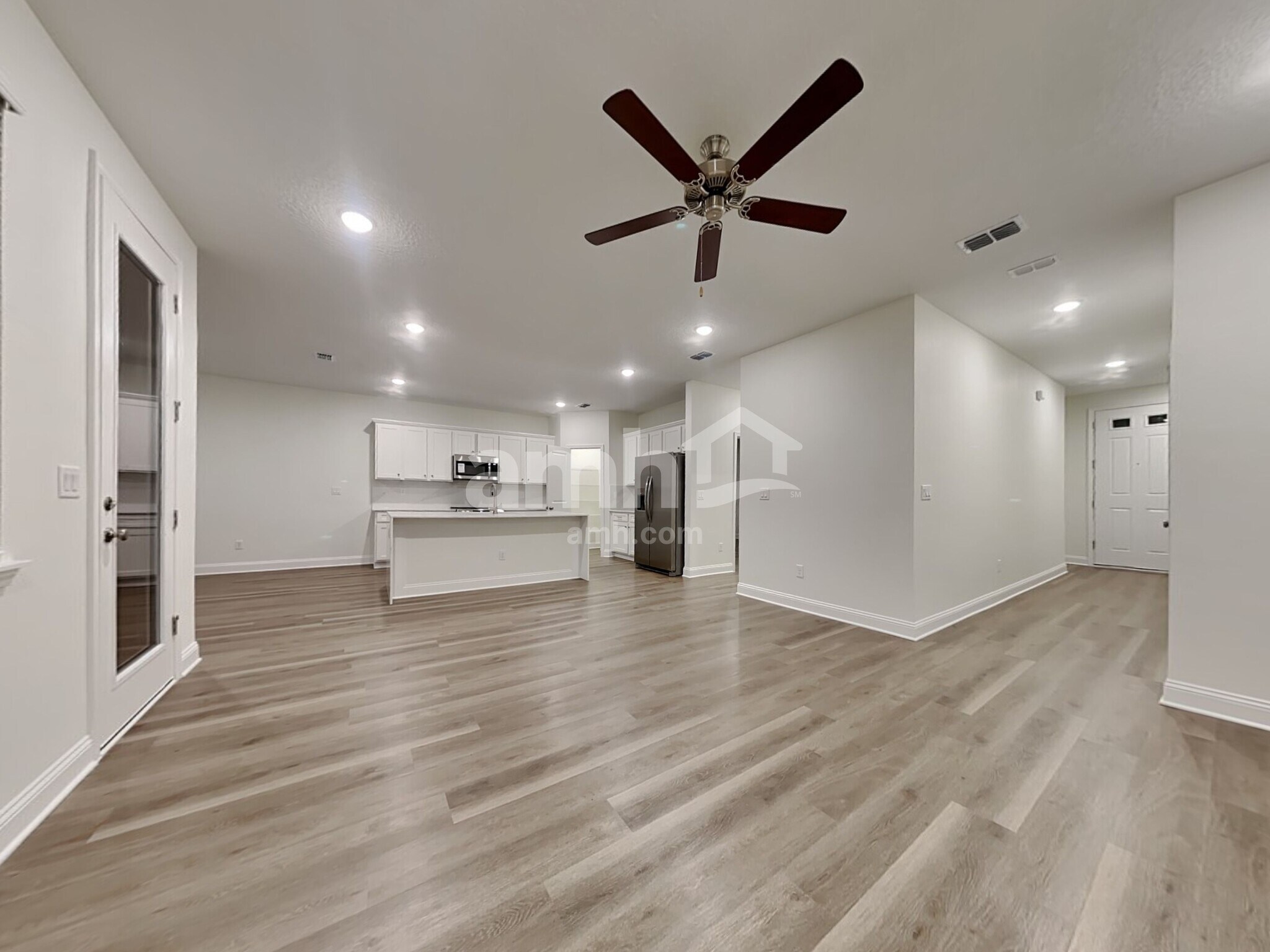 Building Photo - 11638 Hillside Dr