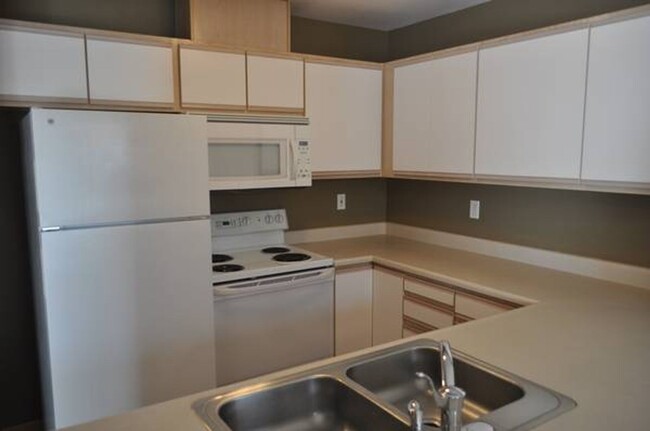 Building Photo - Pre-Leasing - 3bd/2bath (Cordata Area)
