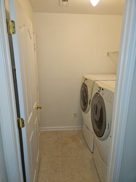 Building Photo - 4352 Bubbling Brook Ct
