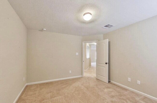 Building Photo - 28807 Mayes Bluff Dr