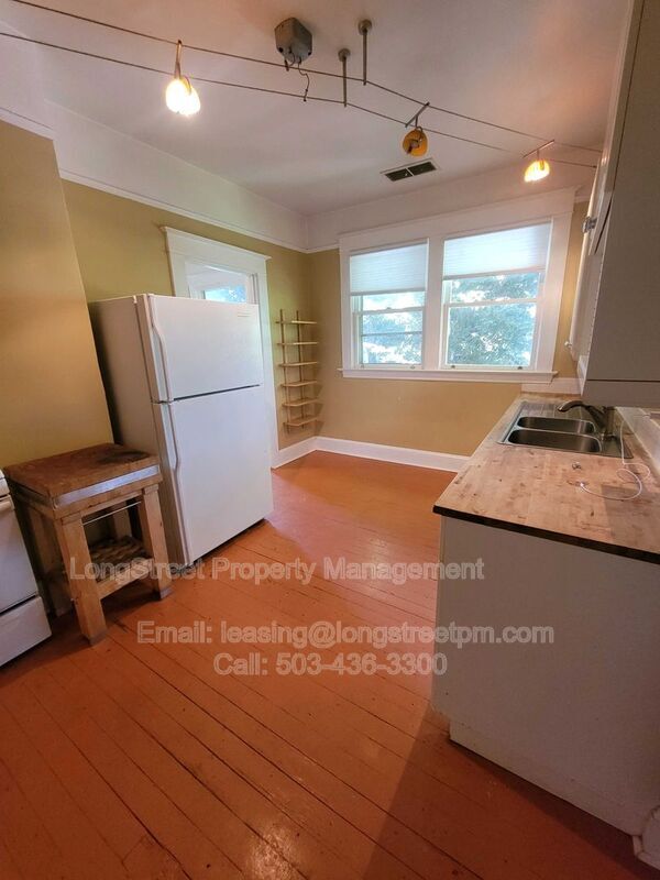 Building Photo - 3816 N Borthwick Ave