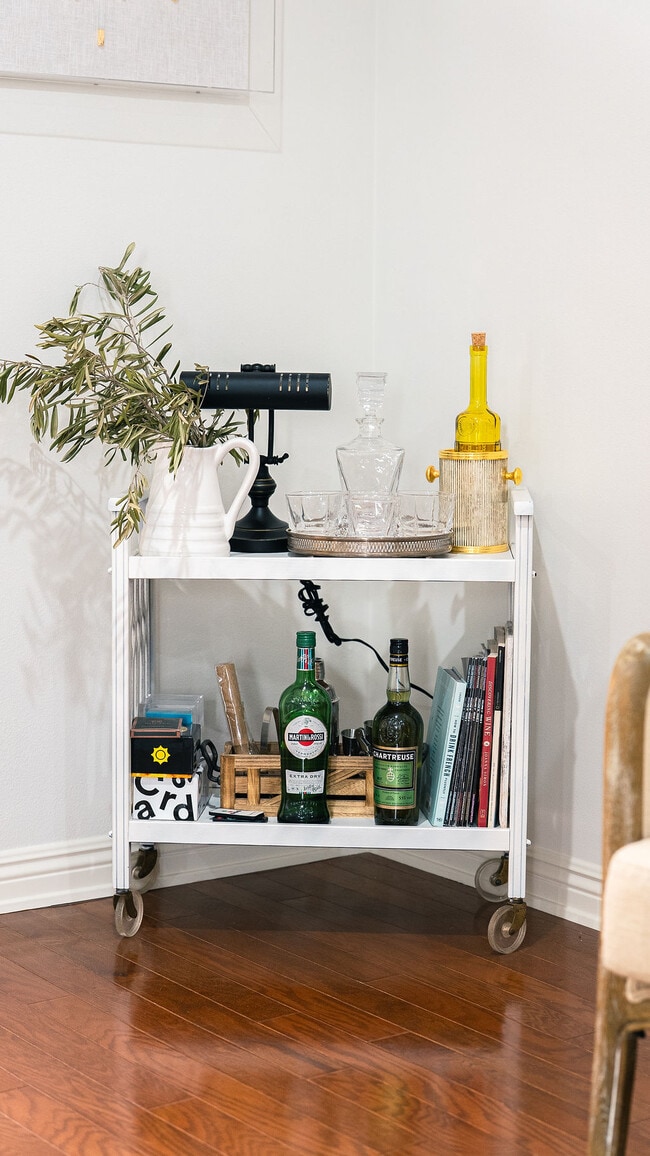 Building Photo - 1476 Crestline Dr