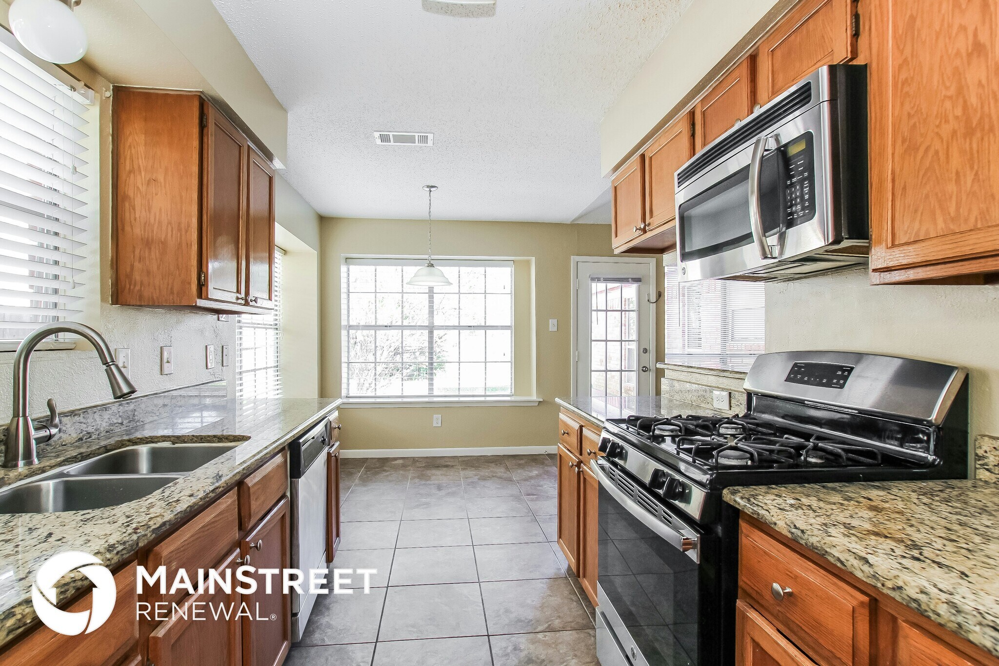 Building Photo - 18926 Sandia Pines Dr