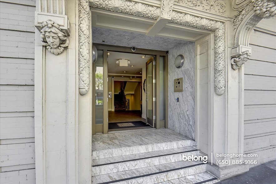 Building Photo - 901 Bush St