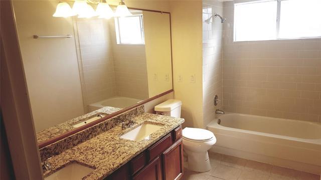 Building Photo - 102 Wildbriar St