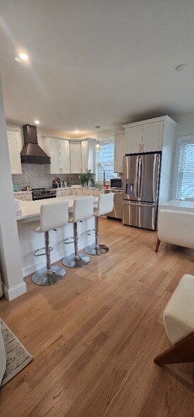 Building Photo - 15 Hadley Pl