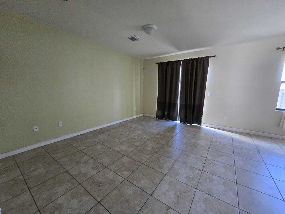 Building Photo - 23900 SW 117th Ct