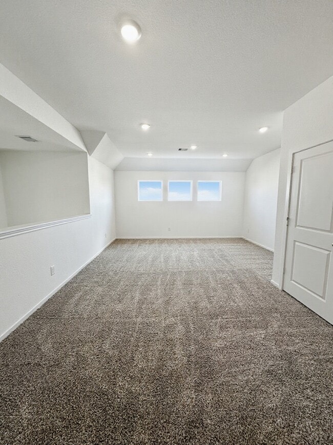 Building Photo - 3230 Coral Bluff Dr