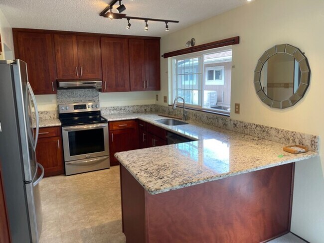 Building Photo - 4 bedroom 2 bath single family home-  Kaneohe!