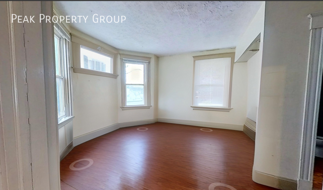 Building Photo - 2545 Vestry Ave