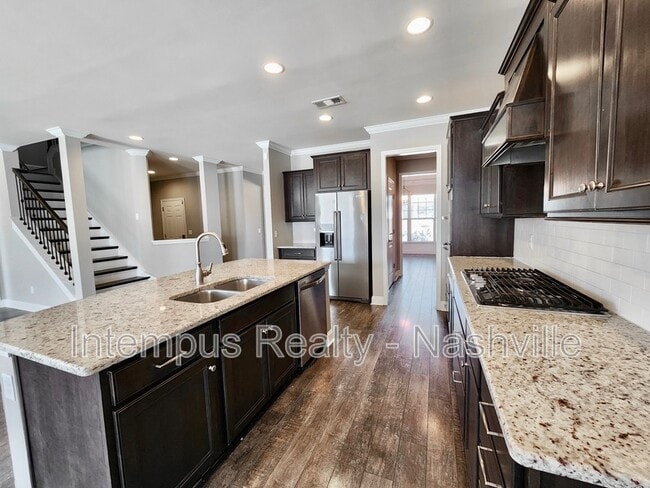 Building Photo - 1005 Maleventum Way